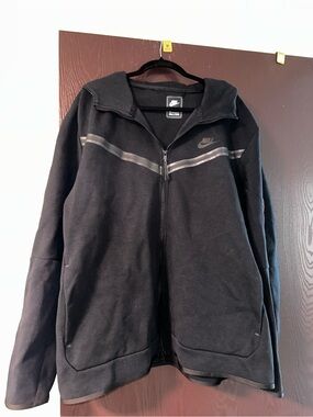 Nike Men’s Tech Black jacket